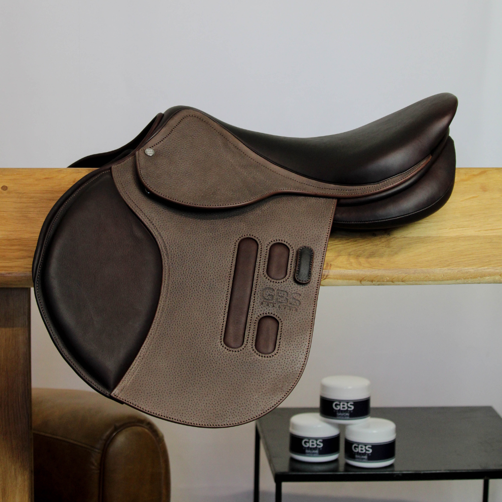 Selle GBS Sellier en cuir chocolat double quartier et finition couleur chocolat